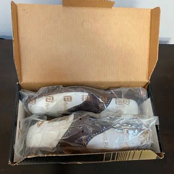 Vintage Footjoy Classics Mens Golf Shoes-Style 52134-New White